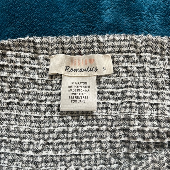 Urban Romantics - Picture 2 of 2